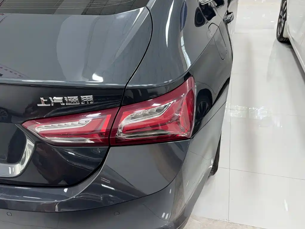 Chevrolet Malibu XL — миниатюра 10