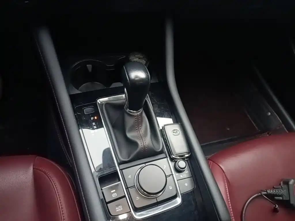 Mazda 3 Axela — миниатюра 10