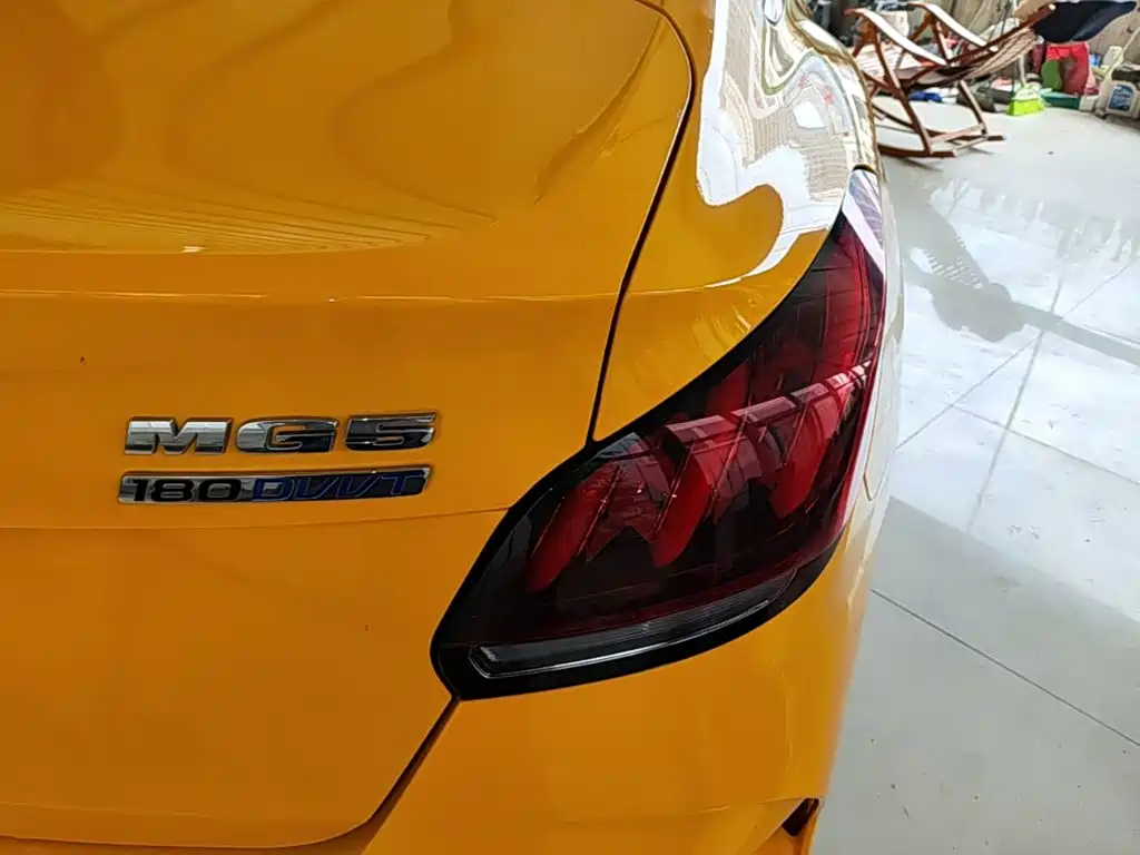 MG MG5 — миниатюра 8