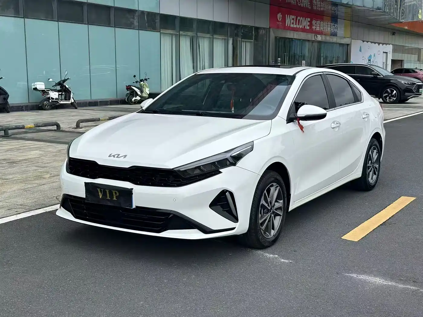 起亚K3 2024款 1.5L CVT豪华智享版 2024