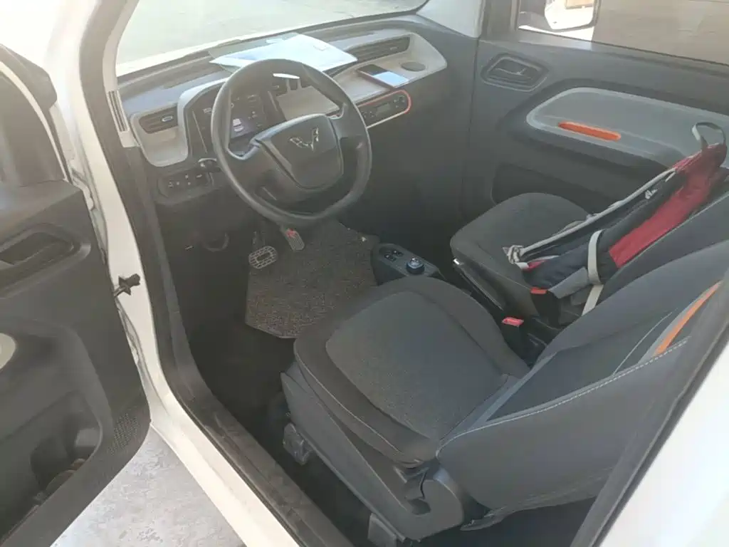 Wuling MINIEV — миниатюра 16