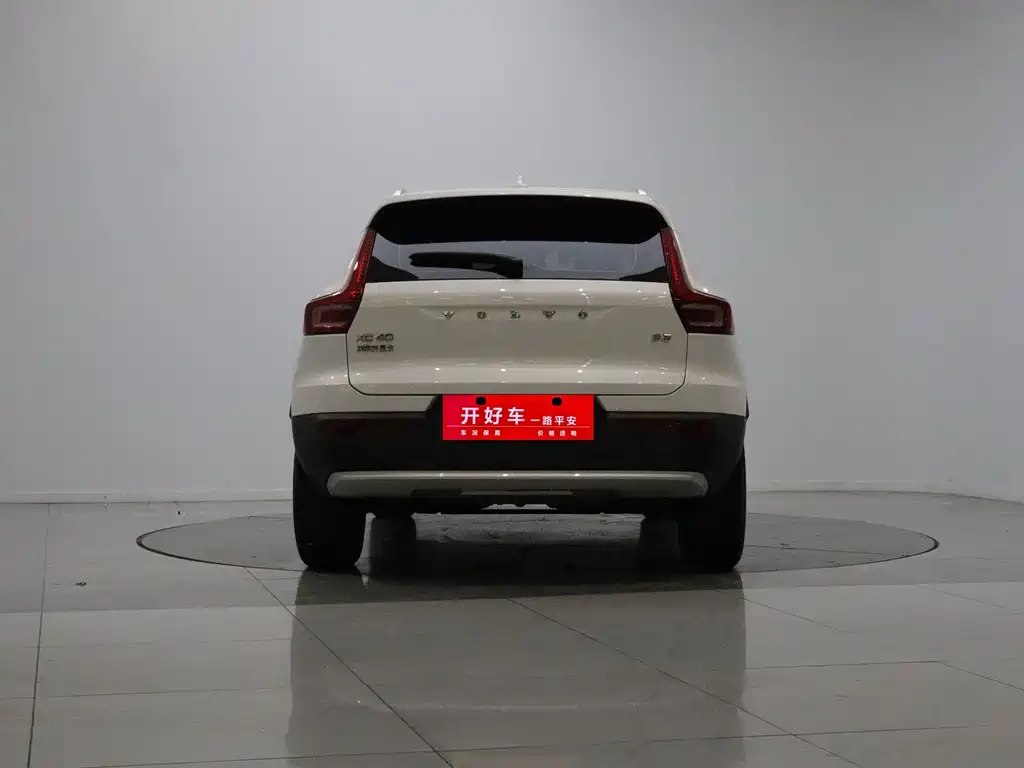 Volvo XC40 — миниатюра 4