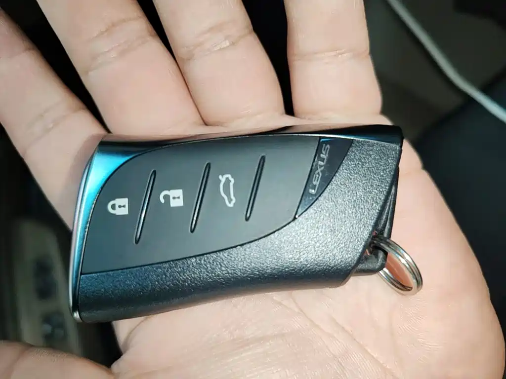 Lexus ES — миниатюра 9