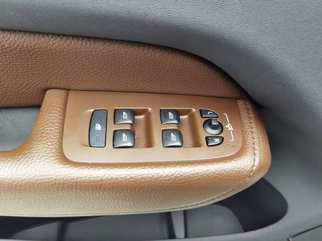 Volvo XC60 — миниатюра 9