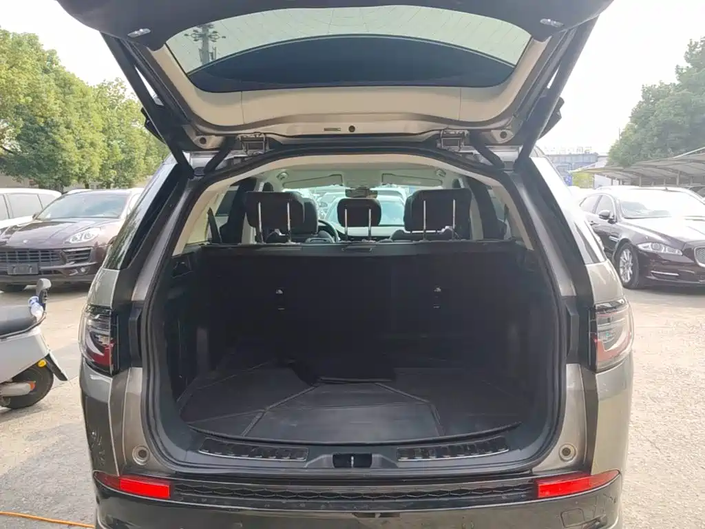 Land Rover Discovery Sport Hybrid — миниатюра 19