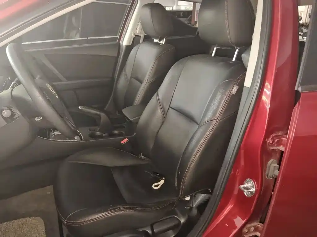 Mazda 3 Xingcheng — миниатюра 8