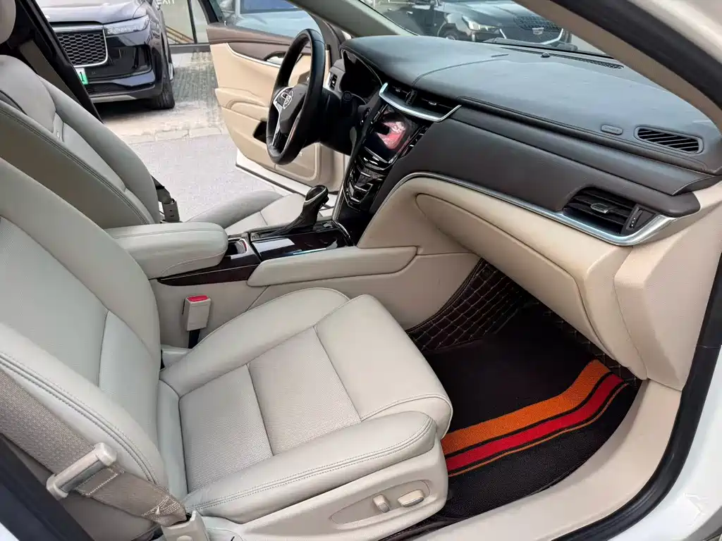 Cadillac XTS 2013 28T Comfort
