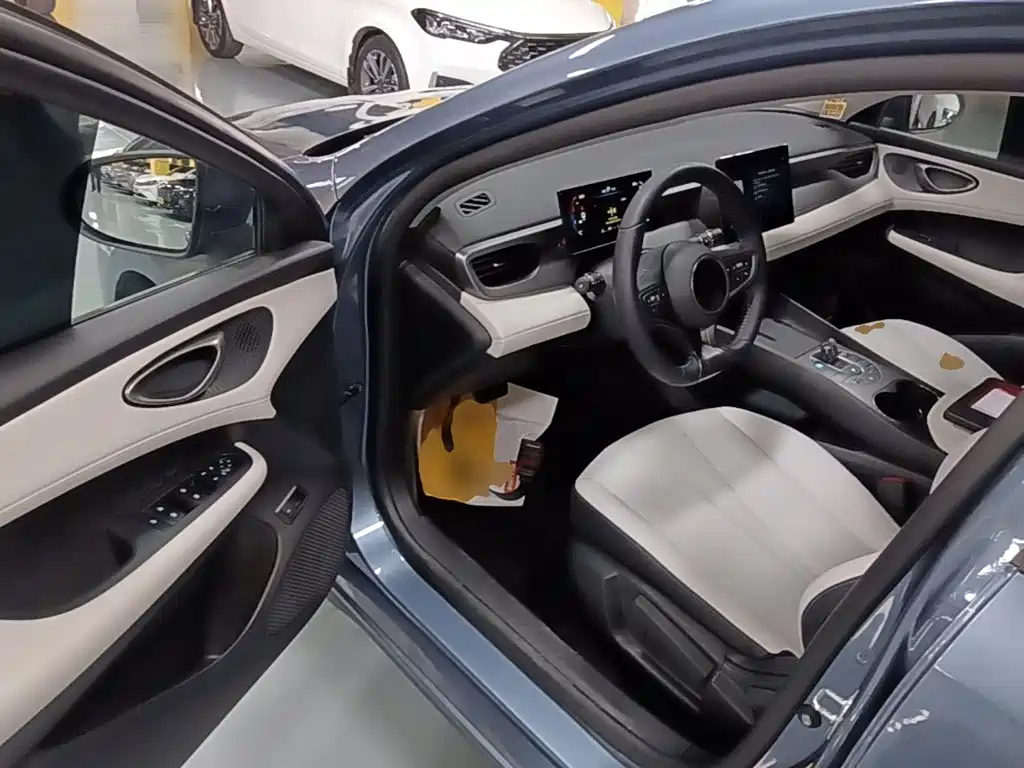 BYD Seal 05 DM-i — миниатюра 16