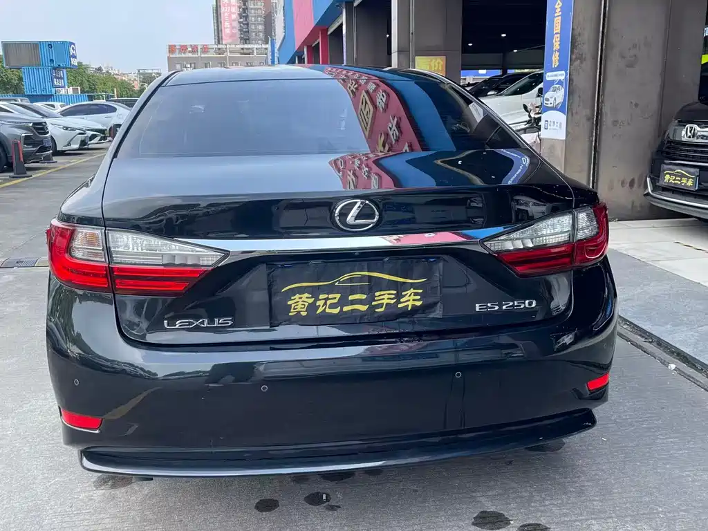 Lexus ES — миниатюра 3