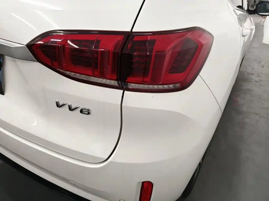 Wey Wey VV6 — миниатюра 8