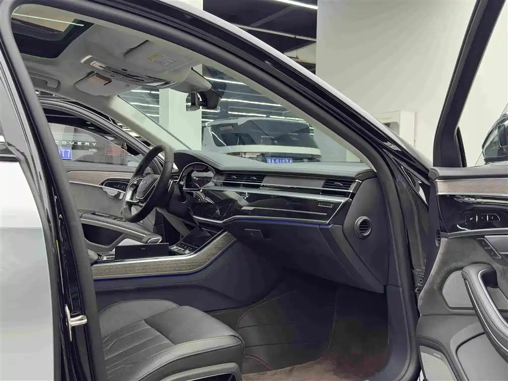 Audi A8 — миниатюра 10