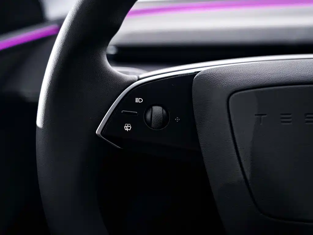 Tesla Model Y — миниатюра 23