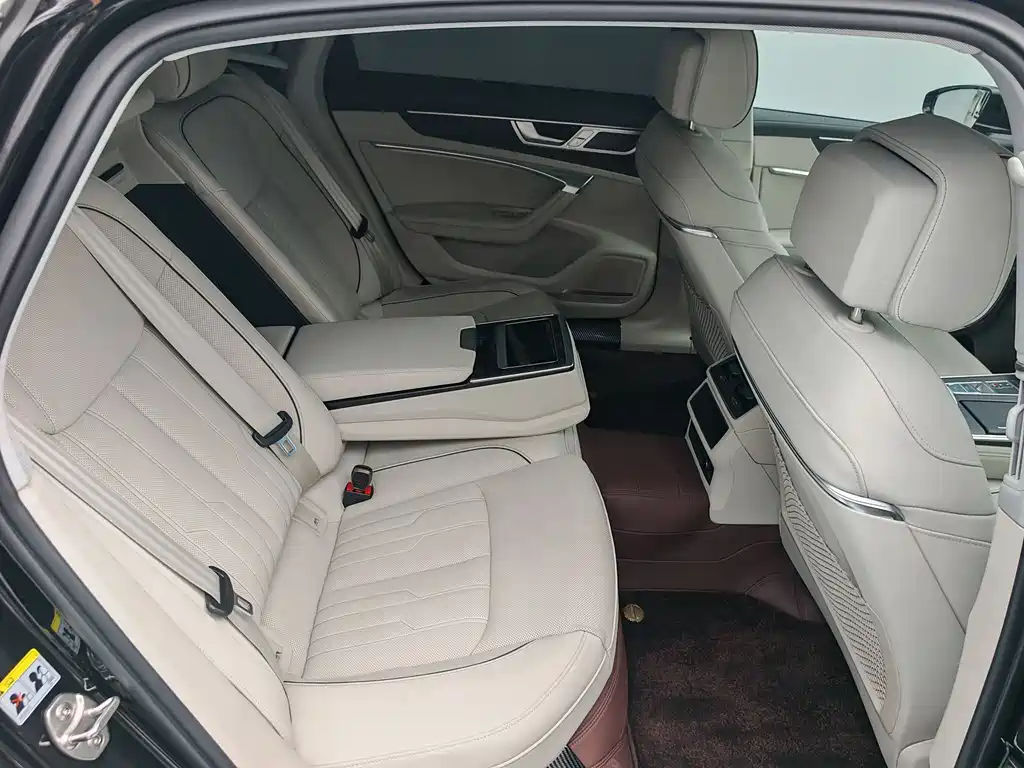 Audi A6L 2025 55 TFSI quattro Flagship
