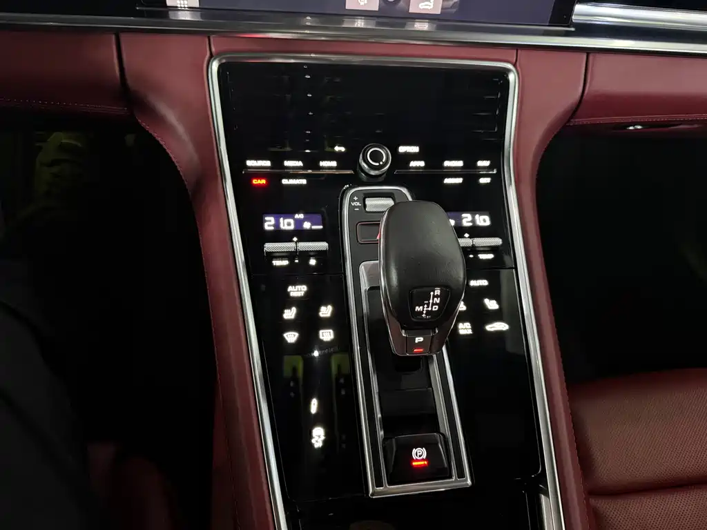 Porsche Panamera — миниатюра 11