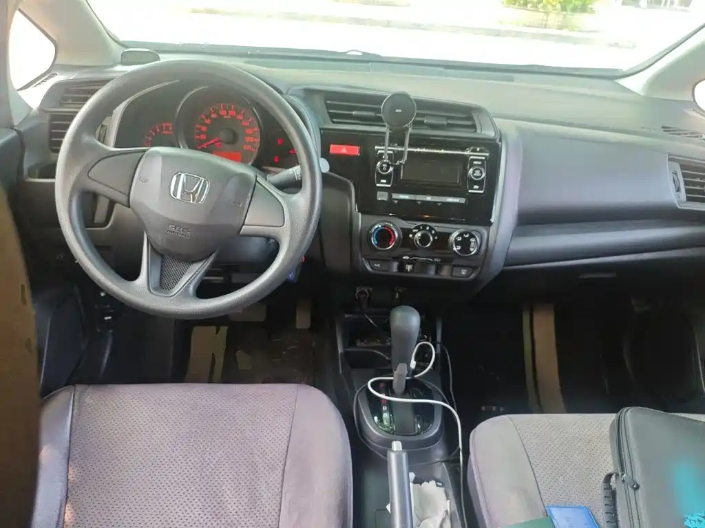 Honda Fit — миниатюра 5