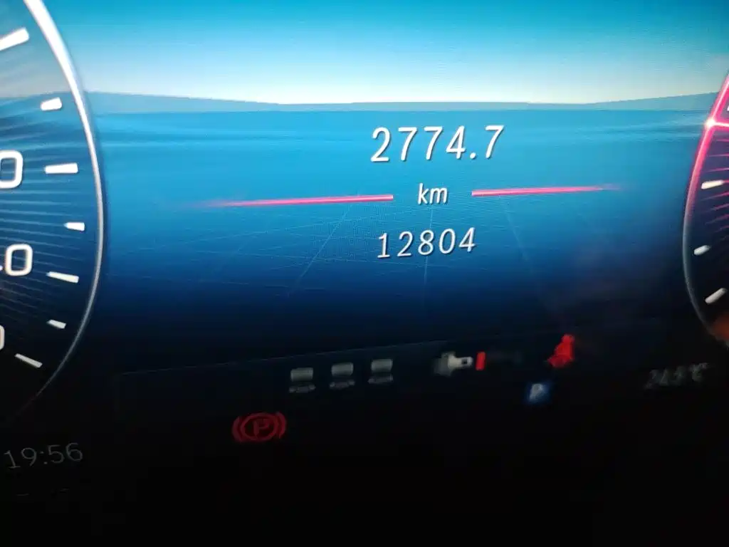 Mercedes-Benz E-Class — миниатюра 5