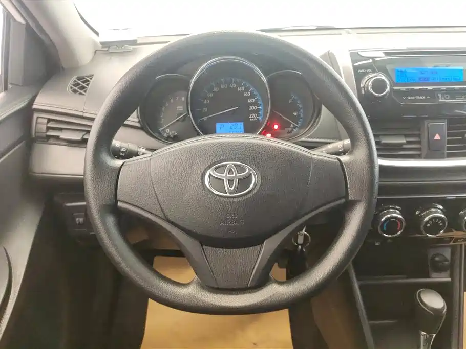 TOYOTA YARIS L ZHIXUAN