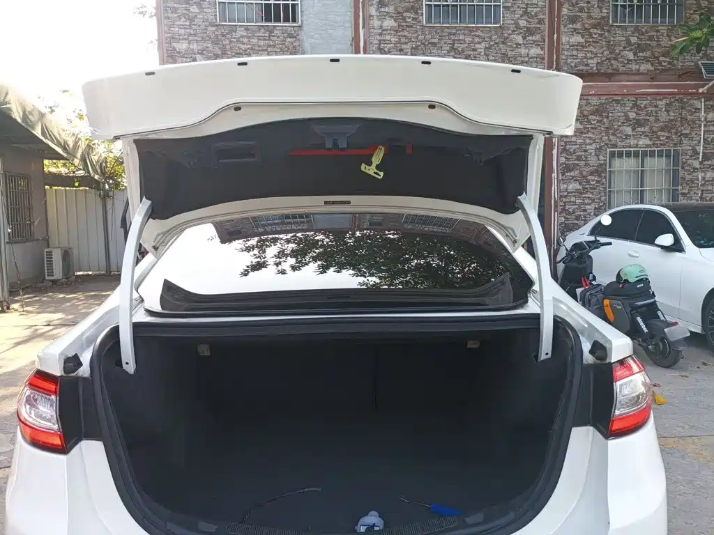 Ford Mondeo — миниатюра 19