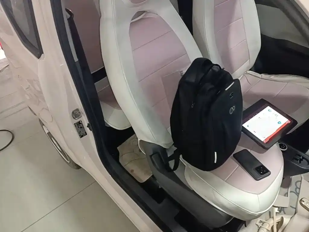 Wuling MINIEV — миниатюра 25