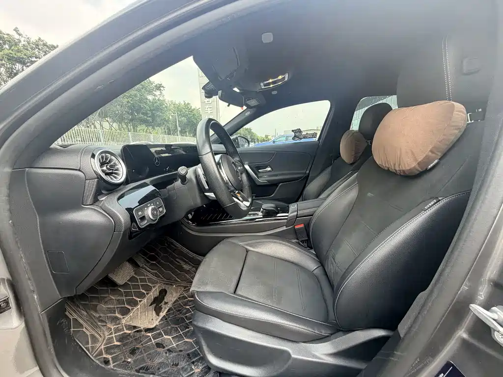 Mercedes-Benz A-Class — миниатюра 9