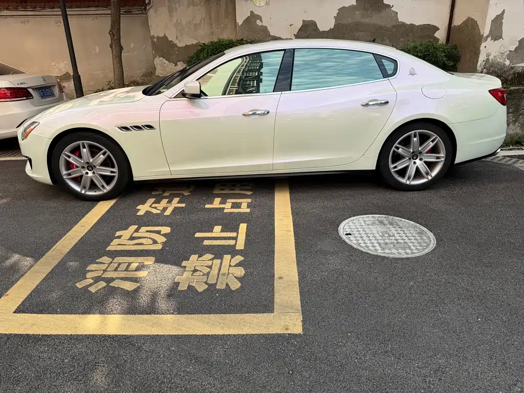 Maserati Quattroporte — миниатюра 8
