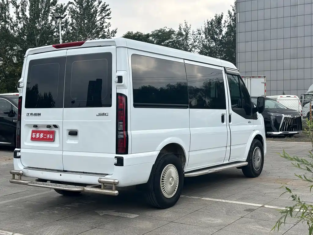 JMC JMC Fushun — миниатюра 6