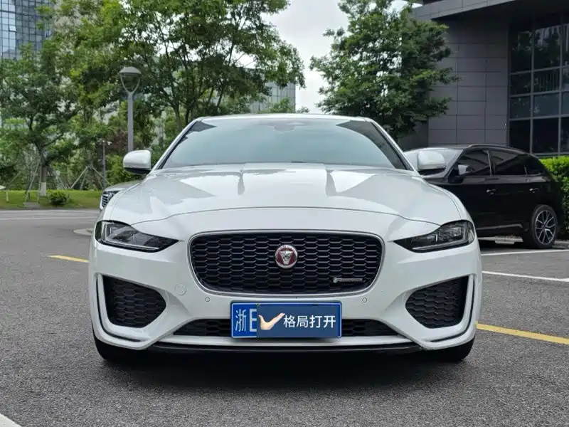 Jaguar XEL — миниатюра 2