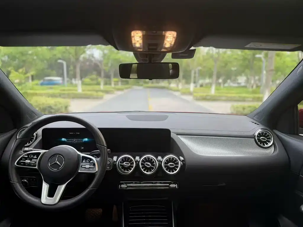 Mercedes-Benz GLA — миниатюра 6