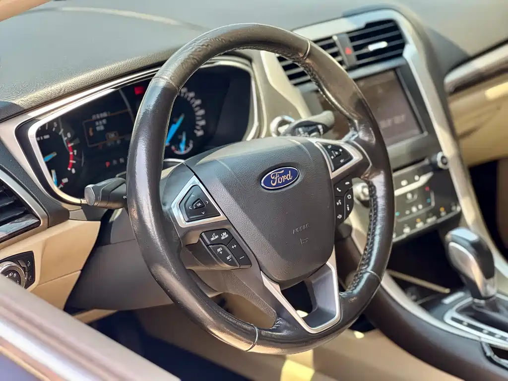 Ford Mondeo — миниатюра 7