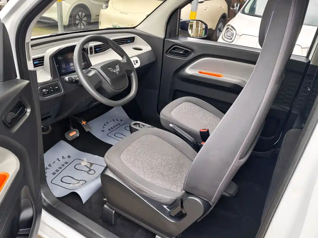Wuling MINIEV — миниатюра 8