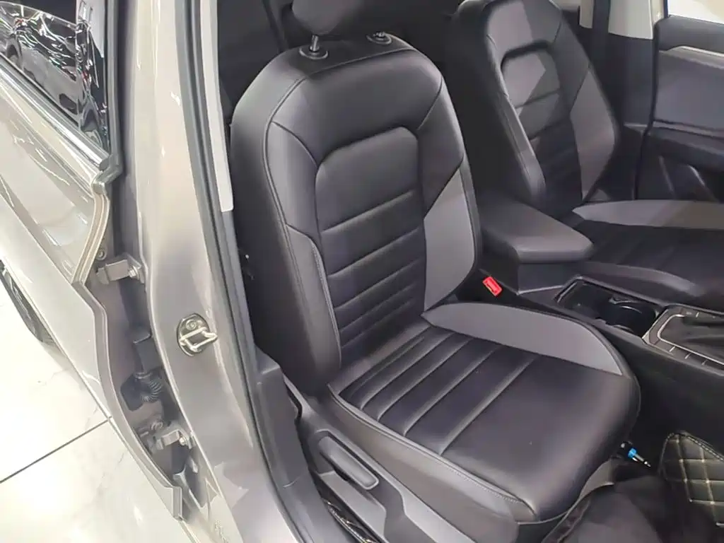 Volkswagen Sagitar — миниатюра 25