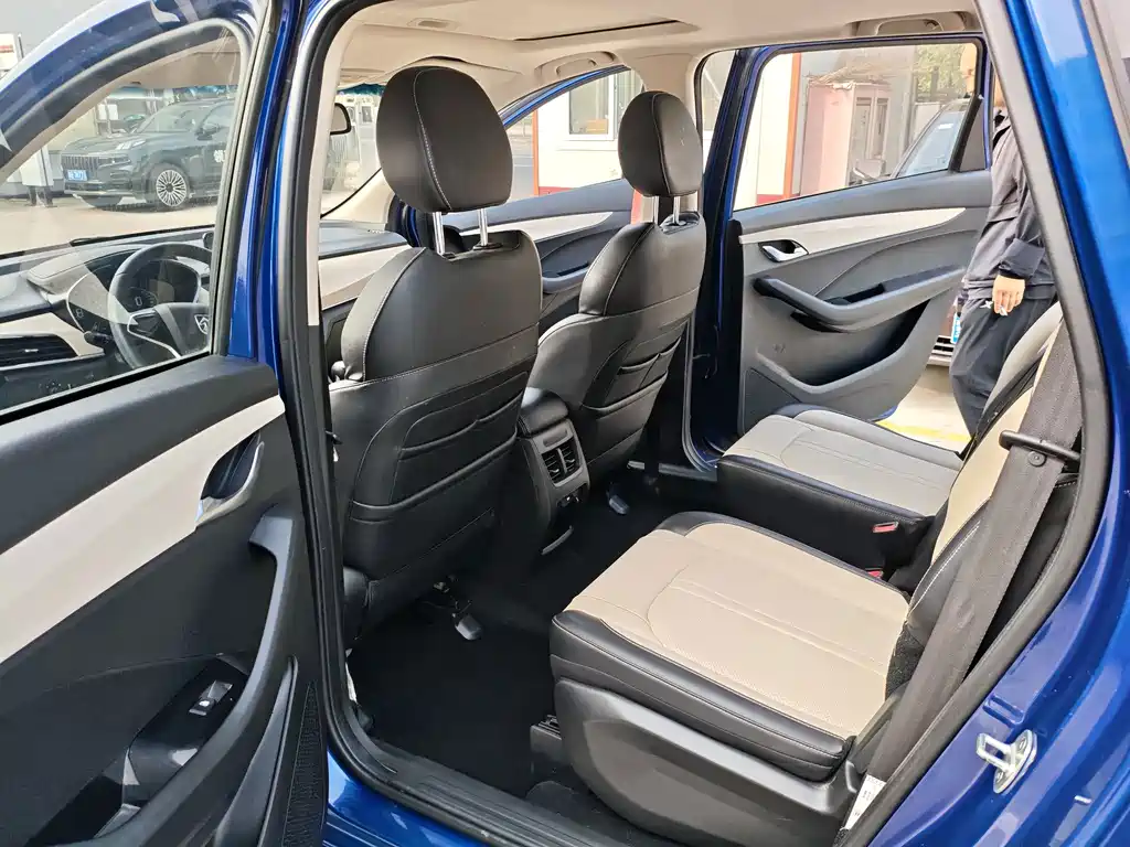Baojun 360 — миниатюра 12