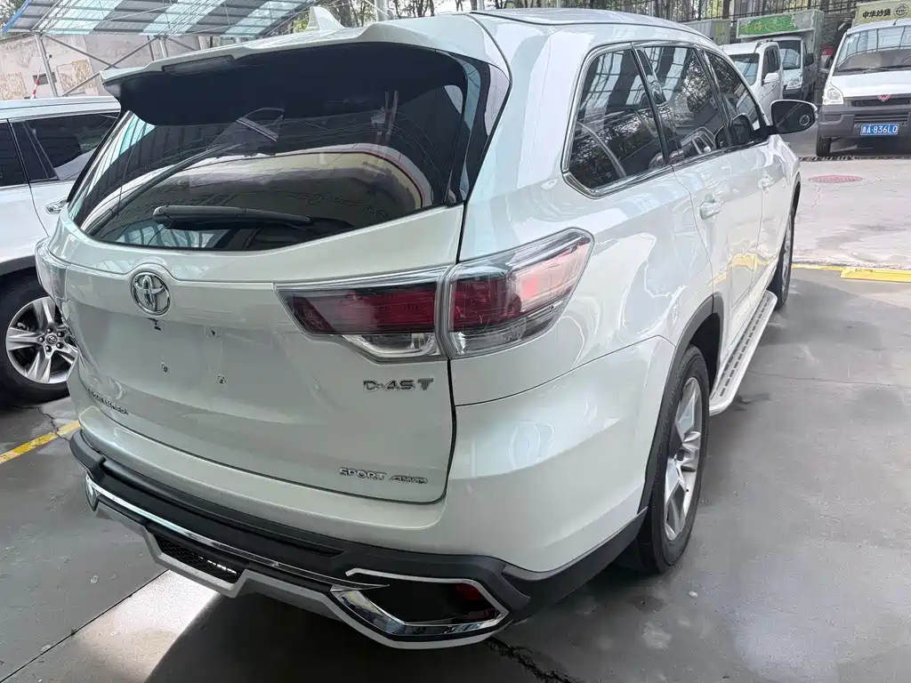 Toyota Highlander — миниатюра 19