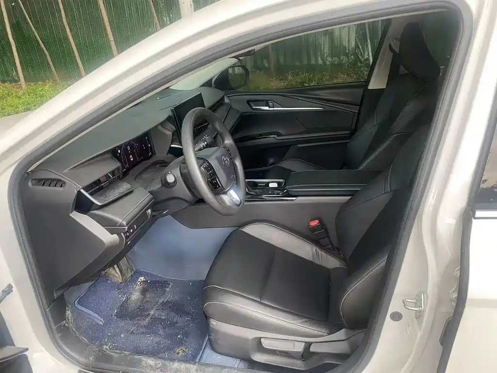 Toyota Camry — миниатюра 7