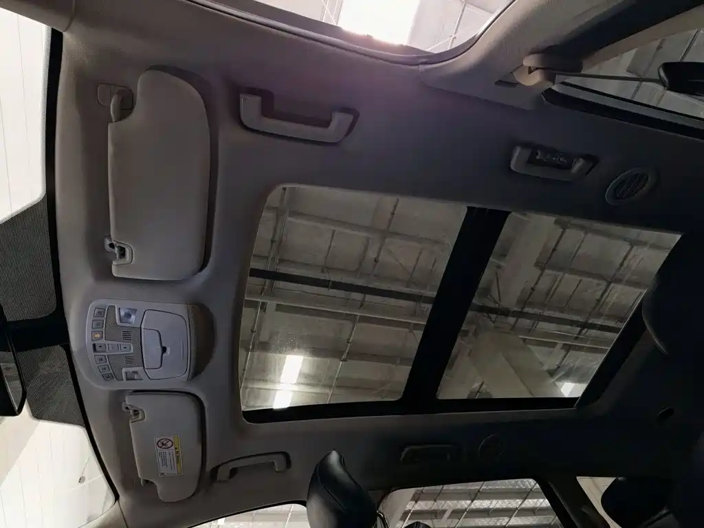 Ford Edge — миниатюра 14