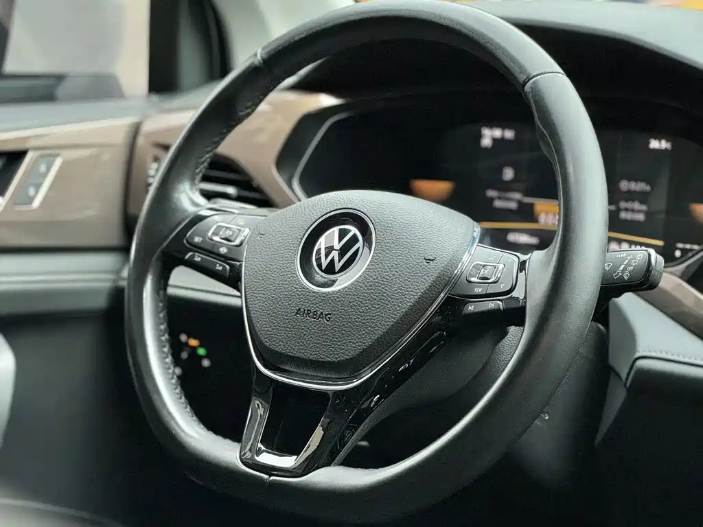 Volkswagen Tharu — миниатюра 5