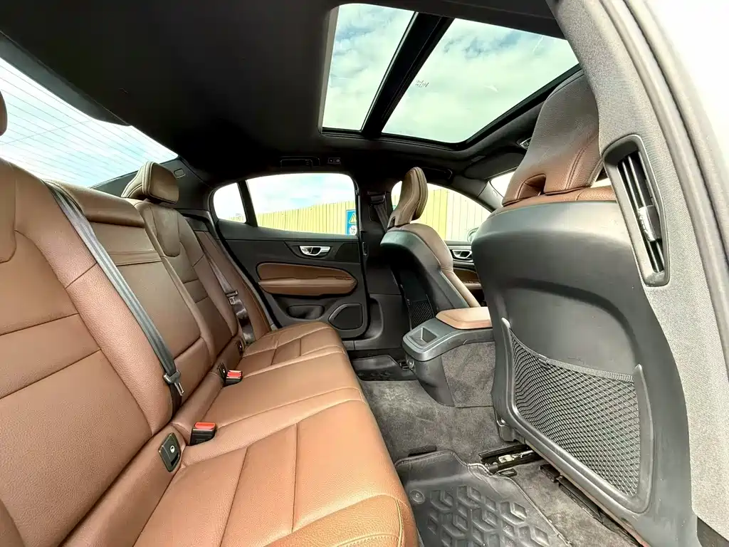 Volvo S60 — миниатюра 6