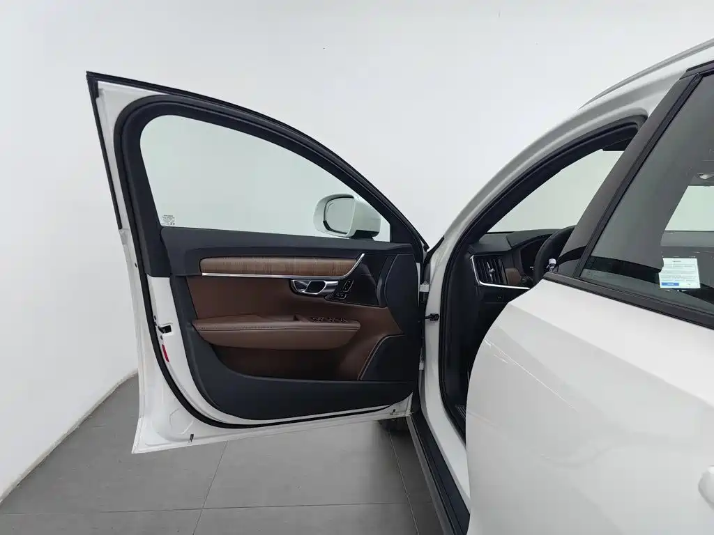 Volvo V90 — миниатюра 8
