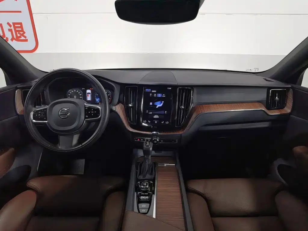 Volvo XC60 2021 T5 Luxury