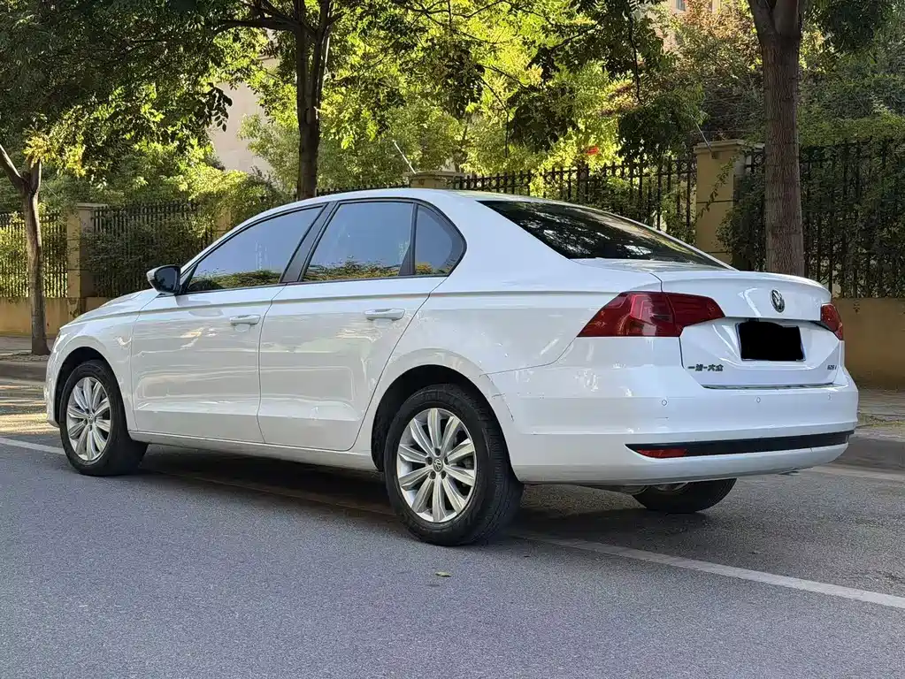 Volkswagen Bora — миниатюра 3