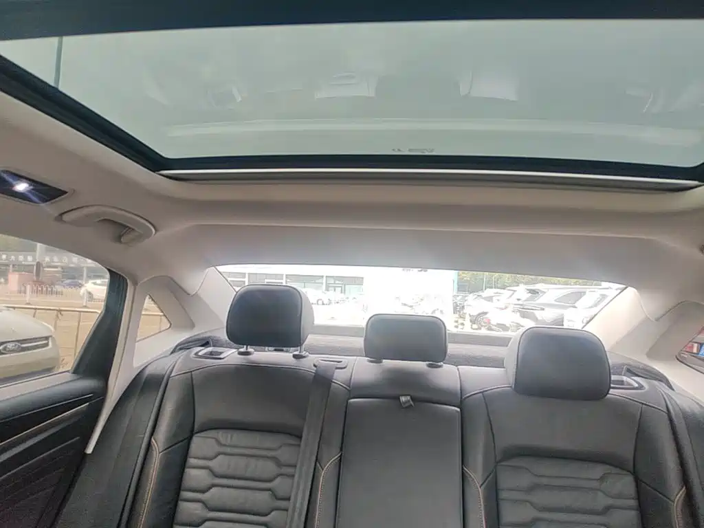 Volkswagen Passat — миниатюра 18