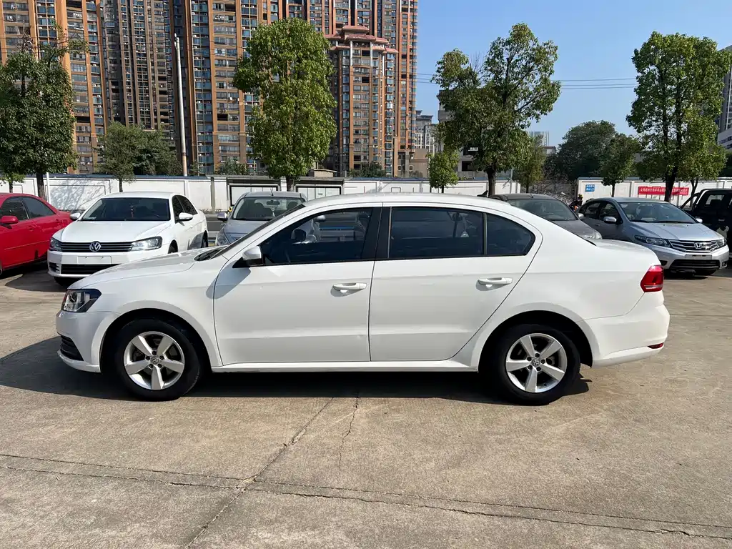 Volkswagen Lavida — миниатюра 7