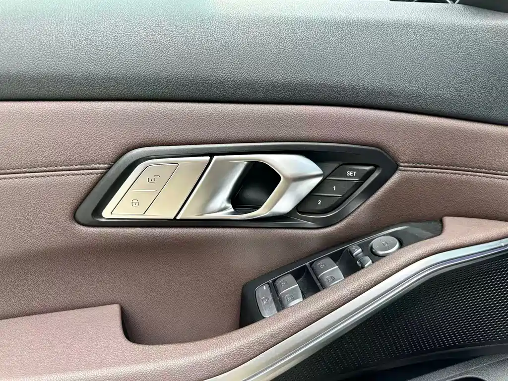 BMW 3 Series — миниатюра 11