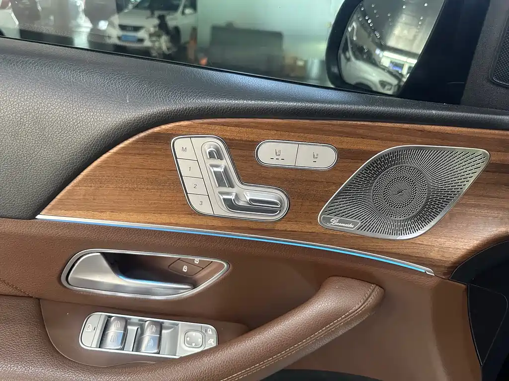 Mercedes-Benz GLE (Import) — миниатюра 7