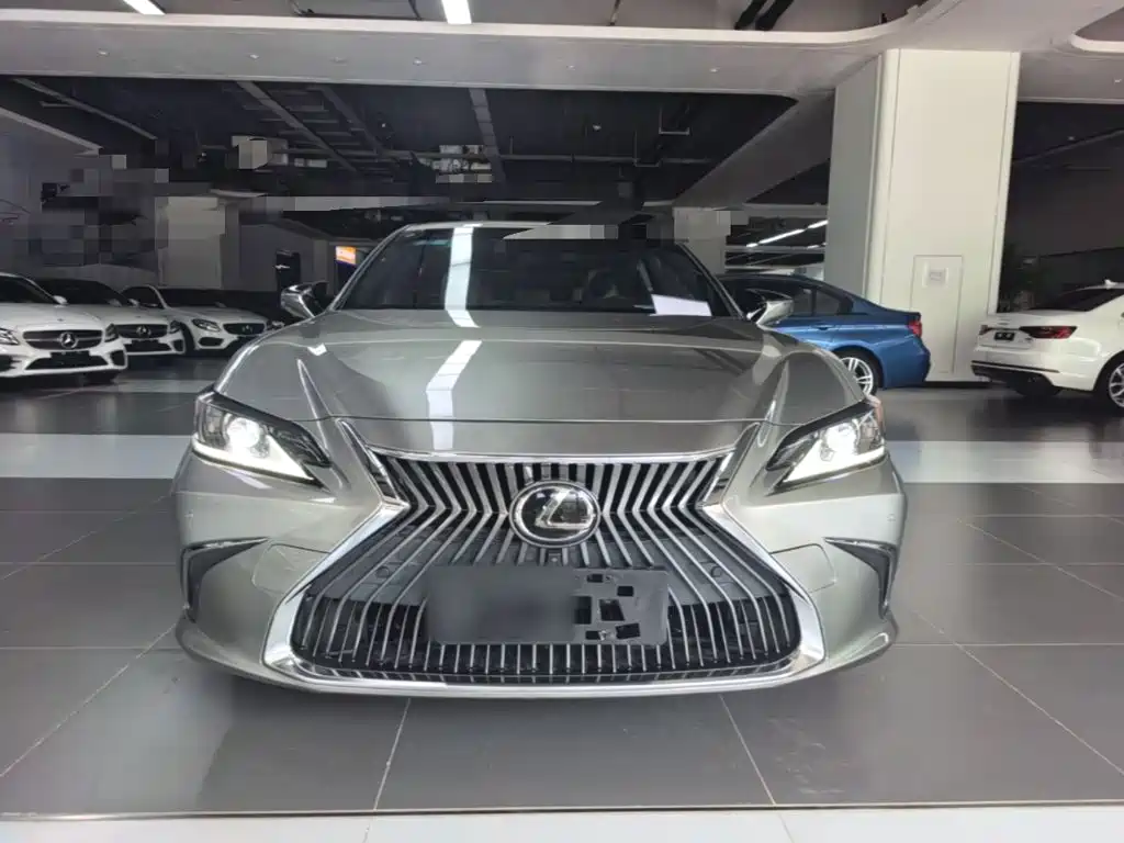 Lexus ES — миниатюра 3