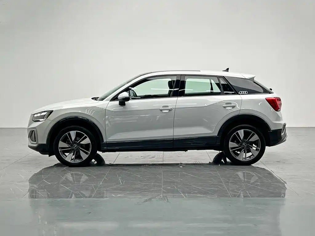 Audi Q2L — миниатюра 3