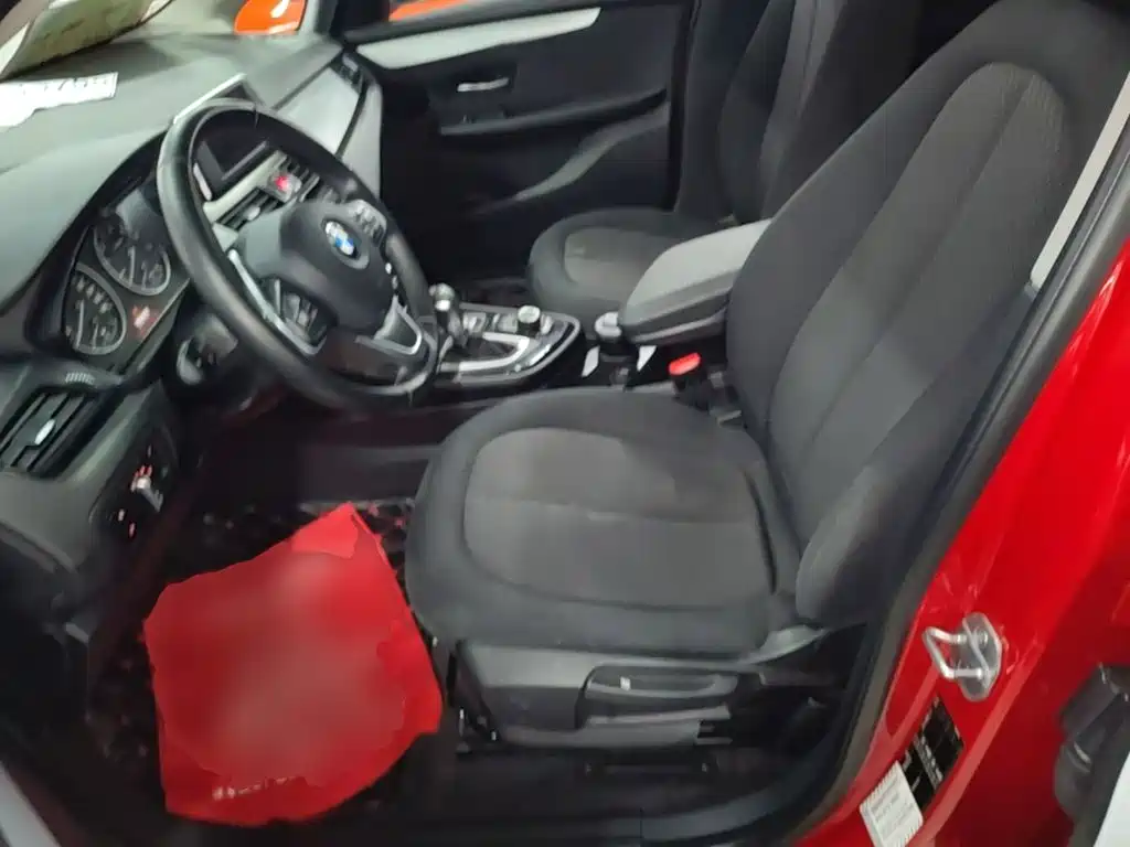 BMW 2 Series Active Tourer — миниатюра 11