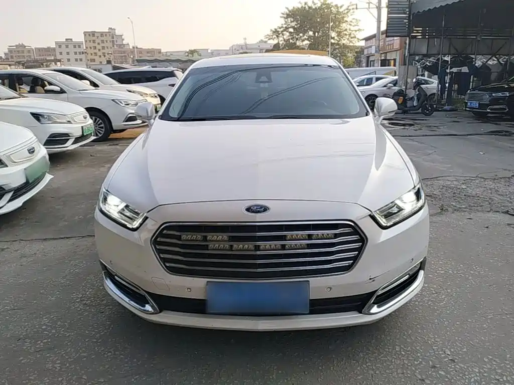 Ford Taurus — миниатюра 3