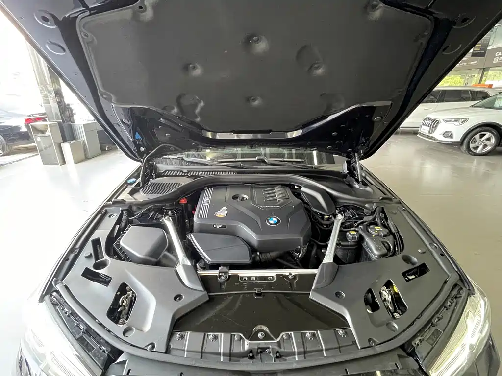 BMW 5 Series — миниатюра 35