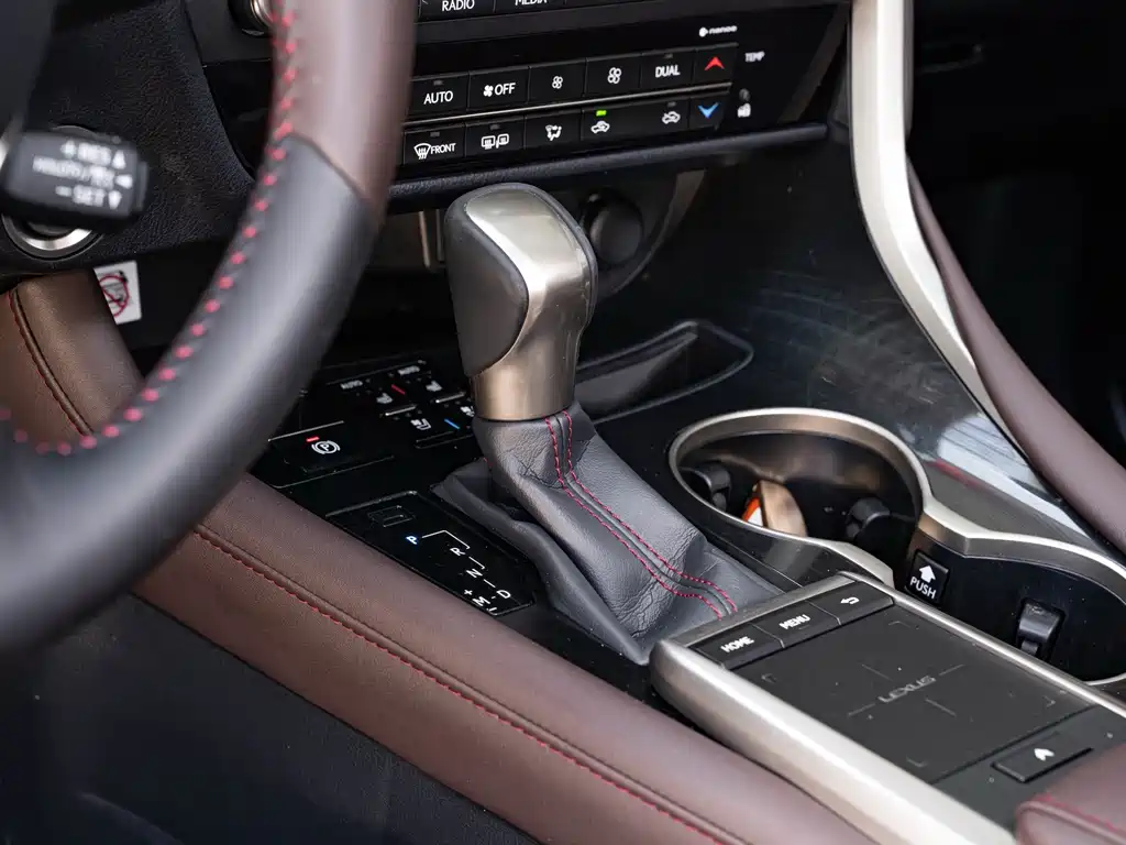 Lexus RX — миниатюра 15